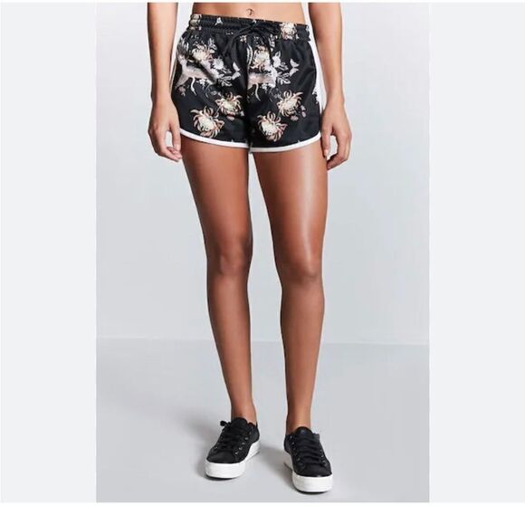 Forever 21 short shorts floral black brown and white size small - Picture 2 of 8